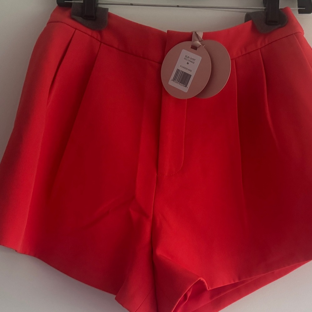 Shop Alexis - Picture 3 of 6